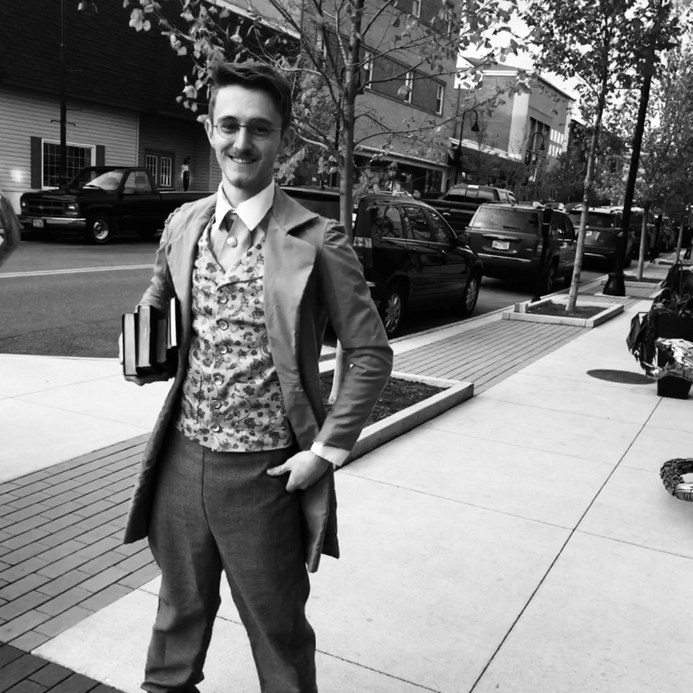 Meet your Posher, Max